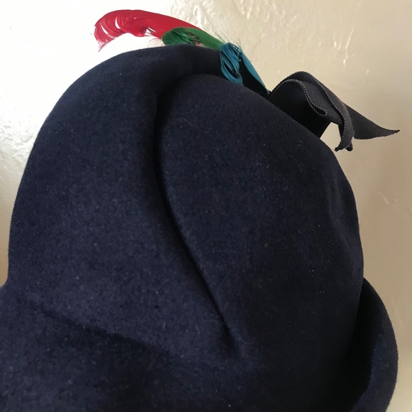 GLAMOROUS VINTAGE NAVY BOWLER HAT WITH PLEATED CROWN, GROSGRAIN BOW & FEATHERS main image 12
